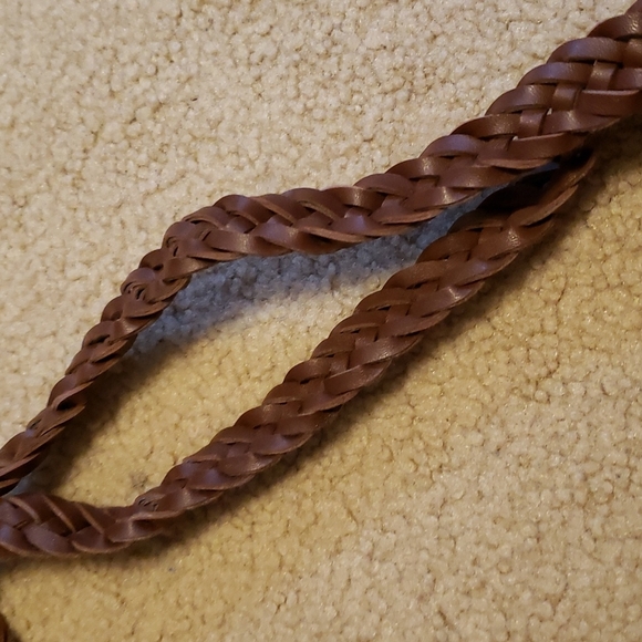 Straw Bag with Leather Braided Shoulder Straps - Picture 3 of 4